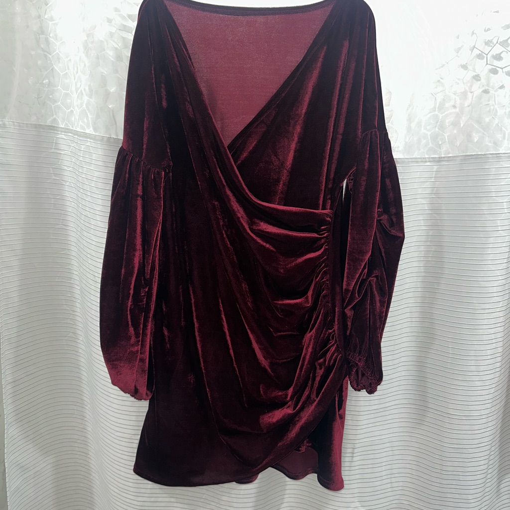 Luxurious Velvet Long Sleeve Dress In Deep Wine Runs Small, Might Fit A 1x/Xl
